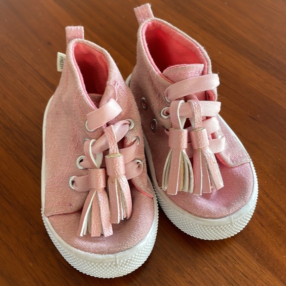 Converse Shoes Euc Toddler Girl Sneakers Poshmark